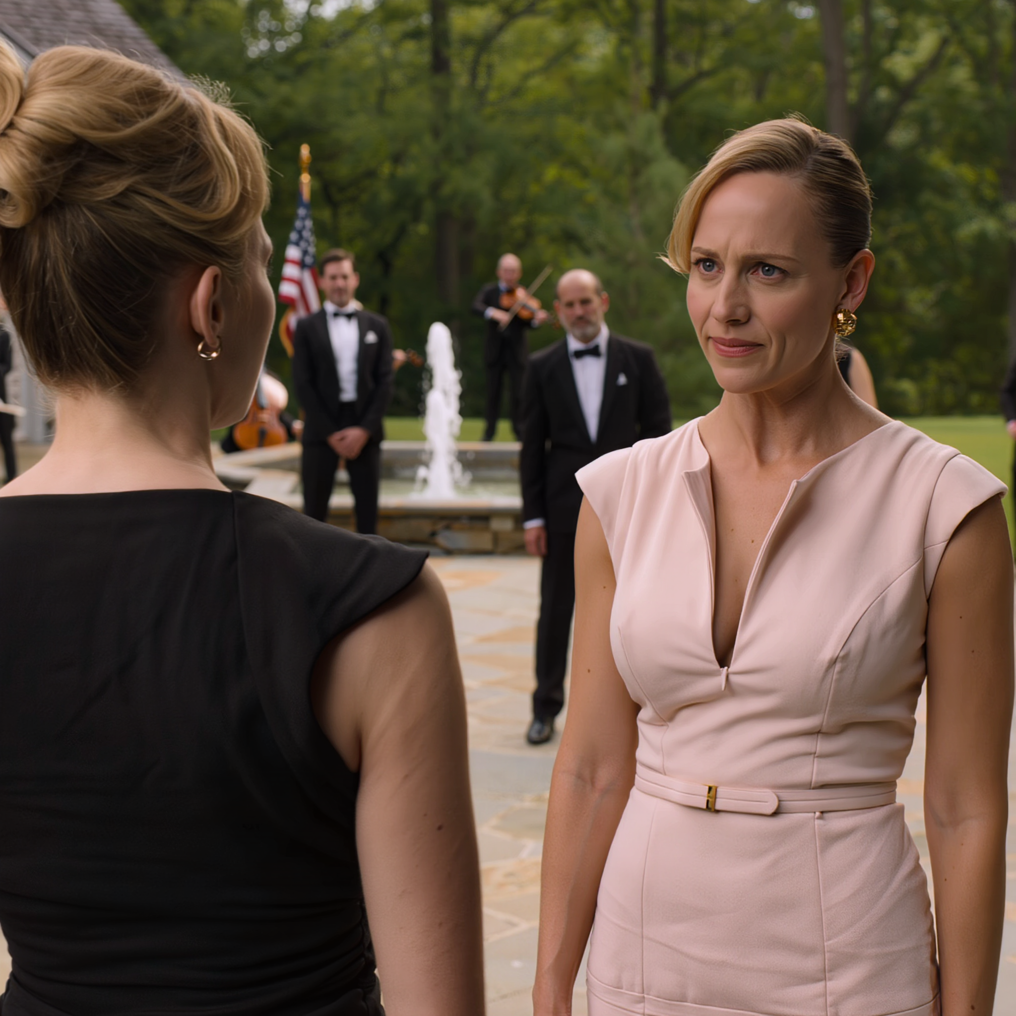 „Add el a bostoni sorházat – a húgod esküvője a legnagyobb dolog ebben a családban” – mondta a húgom, és a hihetetlen az egészben az volt, hogy a szüleim nem csak beleegyeztek, hanem csendben piacra is dobták, amíg Chicagóban voltam. De abban a pillanatban, amikor a földhivatali cég szétszedte azt a tulajdonjogi aktát, ami túl fényesnek tűnt ahhoz, hogy megkérdőjelezhető legyen, a húgom Four Seasons álma úgy tűnt, mintha mindjárt bezárnák, miközben még mindenki a poharát emeli…”