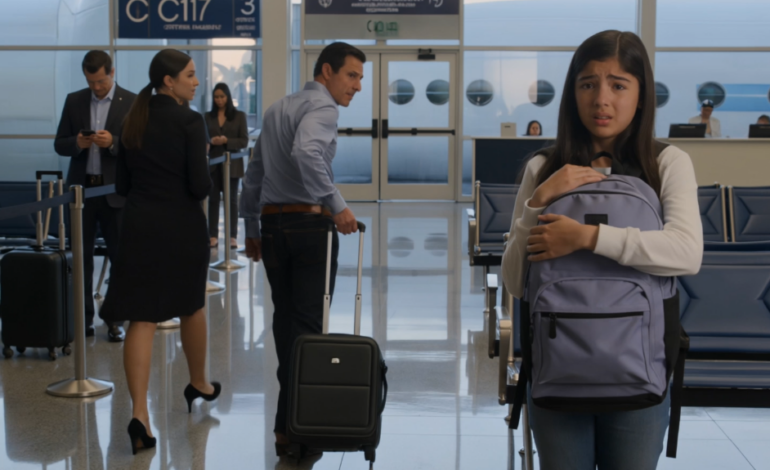 „Majd rájössz” – mondta apám, miközben magamra hagyott a C17-es kapunál, hogy elvigye újdonsült feleségét és lányát Rómába. Mire azonban visszaért, és ugyanazzal a gondatlanul használt kulccsal beengedte magát a házba, a szobám üres volt, egy jogi értesítés volt az ajtóra ragasztva, és az életemnek az a változata, amelyről azt hitte, hogy irányítja, már eltűnt.”